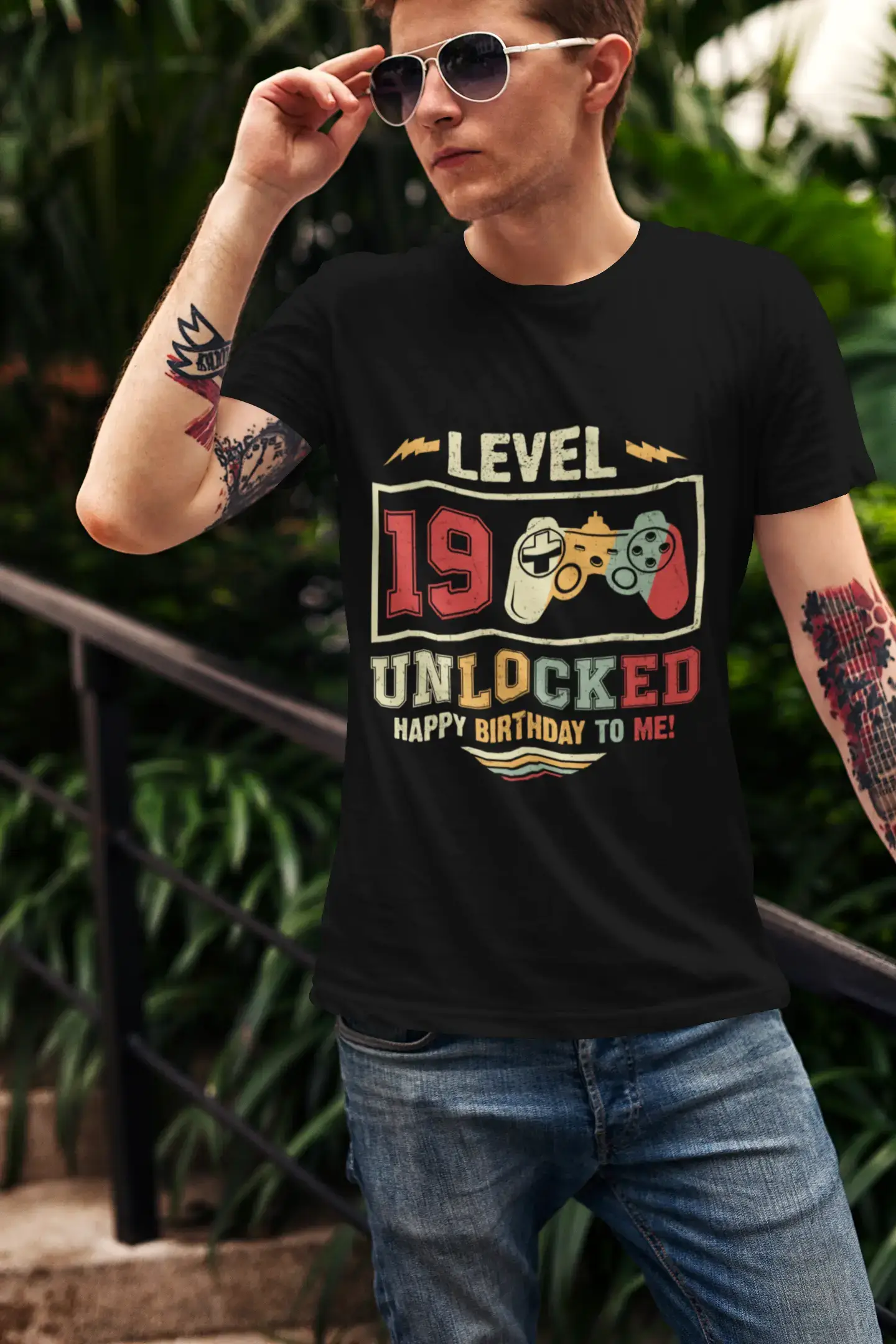 ULTRABASIC Men's Gaming T-Shirt Level 19 Unlocked - Gamer 19th Birthday Gift Tee Shirt