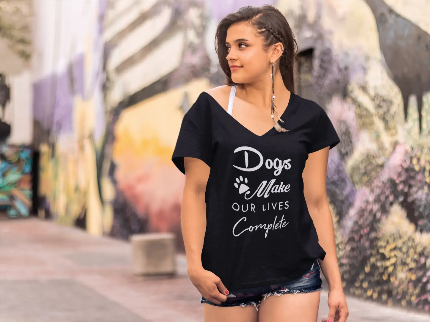 ULTRABASIC Women's T-Shirt Dogs Make Our Lives Complete - Funny Short Sleeve Tee Shirt Tops